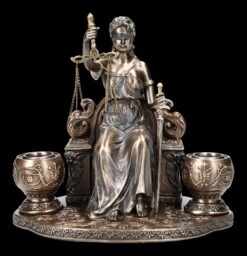Justitia Figur Als Kerzenhalter