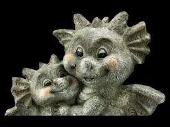 Gartenfigur - Drachen Knuddeln -Statuen Modell Verkauf 2D FS21972 Gartenfigur Drachenknuddeln 2 1280x1280