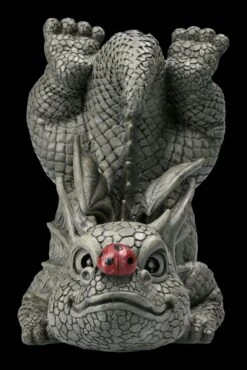 Gartenfigur - Drache Mit Marienkäfer Auf Der Nase 11 Gartenfigur - Drache Mit Marienkäfer Auf Der Nase -Statuen Modell Verkauf 2D FS22608 Gartenfigur Drache mit Marienkaefer auf der Nase 1 1280x1280