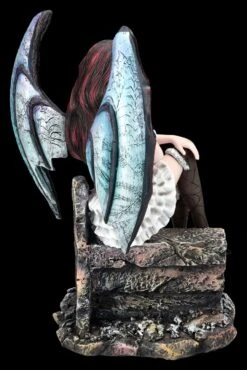 Elfen Figur - Dark Mira Sitzt Auf Treppe -Statuen Modell Verkauf 2D FS25417 Elfen Figur Dark Mira sitzt auf Treppe 3 1280x1280