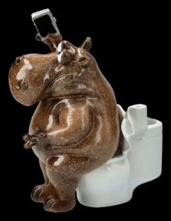 Lustige Nilpferd Figur - Selfie Am Klo -Statuen Modell Verkauf 2D FS25930 Lustige Nilpferd Figur Selfie am Klo 10 1280x1280