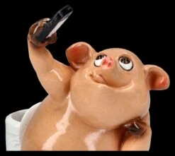 Lustige Schweine Figur - Selfie Am Klo -Statuen Modell Verkauf 2D FS25945 Lustige Schweine Figur Selfie am Klo 2 1280x1280