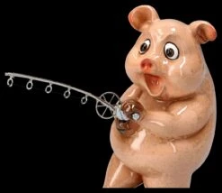 Lustige Schweine Figur Beim Angeln -Statuen Modell Verkauf 2D FS25946 vLustige Schweine Figur beim Angeln 8 1280x1280