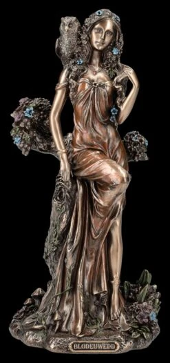 Blodeuwedd Figur - Aus Blumen Erschaffen