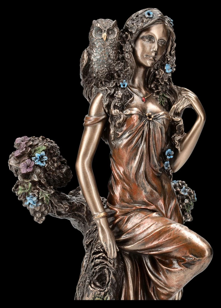 Blodeuwedd Figur - Aus Blumen Erschaffen 9 Blodeuwedd Figur - Aus Blumen Erschaffen – Bild 7