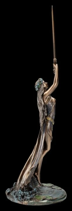 Lady Of The Lake Figur - Hebt Excalibur Zum Himmel 14 Lady Of The Lake Figur - Hebt Excalibur Zum Himmel -Statuen Modell Verkauf 2D FS26080 Lady of the Lake Figur hebt Excalibur zum Himmel 6 1280x1280