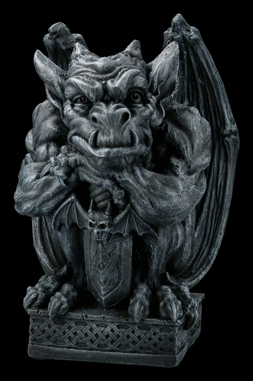 Gargoyle Mit Schwert 4 Gargoyle Mit Schwert – Bild 2