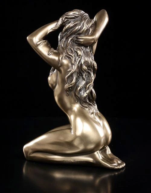 Akt Figur - Sinnliche Frau - Betrachtung 5 Akt Figur - Sinnliche Frau - Betrachtung – Bild 3