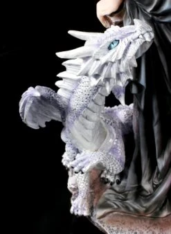 Elfen Figur Groß - Ruti Sitzend Mit Drache -Statuen Modell Verkauf Elfen Figur Ruti Sitzend Mit Drachen 7 1280x1280