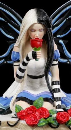 NEMESIS NOW Elfen Figur - Wonderland Fairy Alice 17 NEMESIS NOW Elfen Figur - Wonderland Fairy Alice -Statuen Modell Verkauf Elfen Figur Wonderland Fairy Alice 7 1280x1280