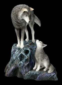 Wolf Figuren - Guidance By Lisa Parker