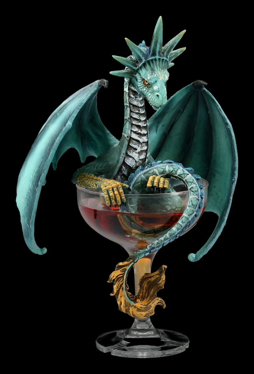 Drachen Figur Cocktail - Manhattan 3 Drachen Figur Cocktail - Manhattan