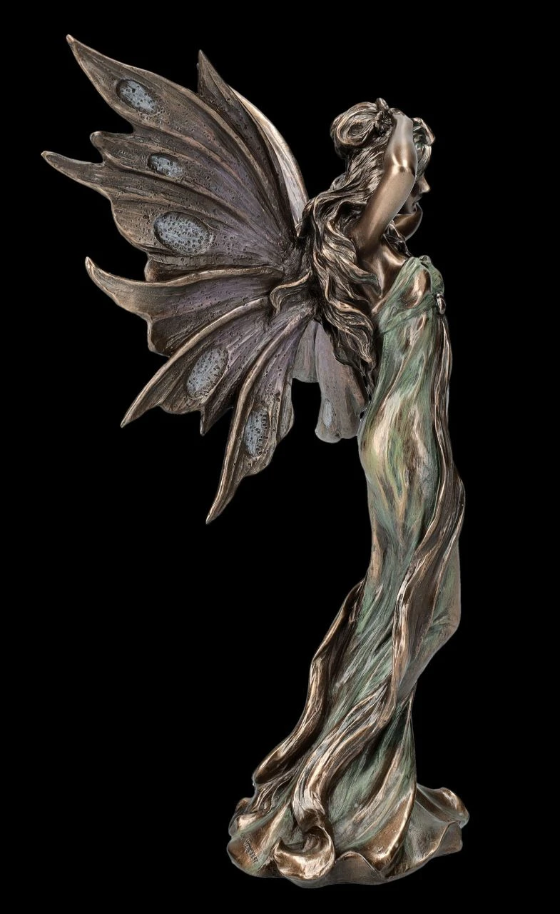 Elfen Figur Streicht Sich Durchs Haar 8 Elfen Figur Streicht Sich Durchs Haar – Bild 6