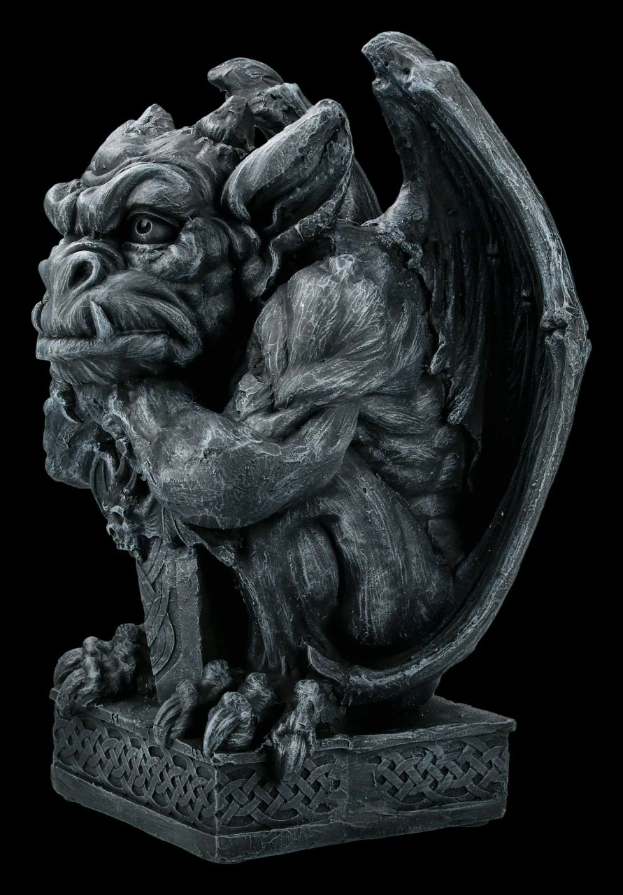 Gargoyle Mit Schwert 5 Gargoyle Mit Schwert – Bild 3